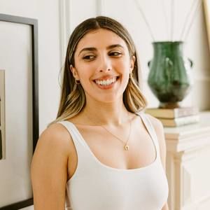 Meet your Posher, Daniela